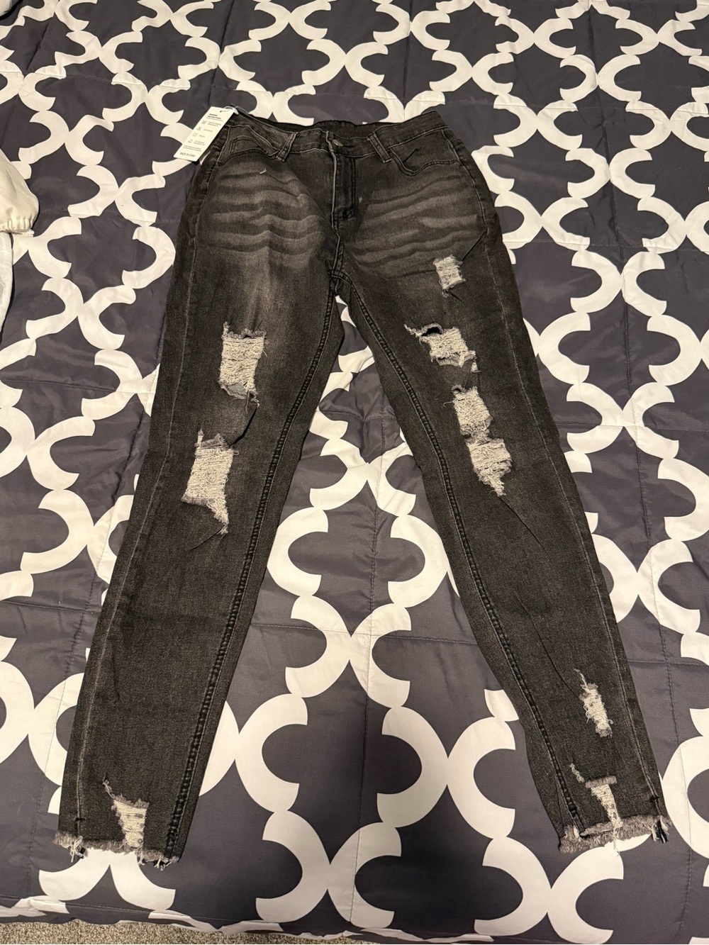 Women's High-Rise Distressed Skinny Jeans - Dark Gray